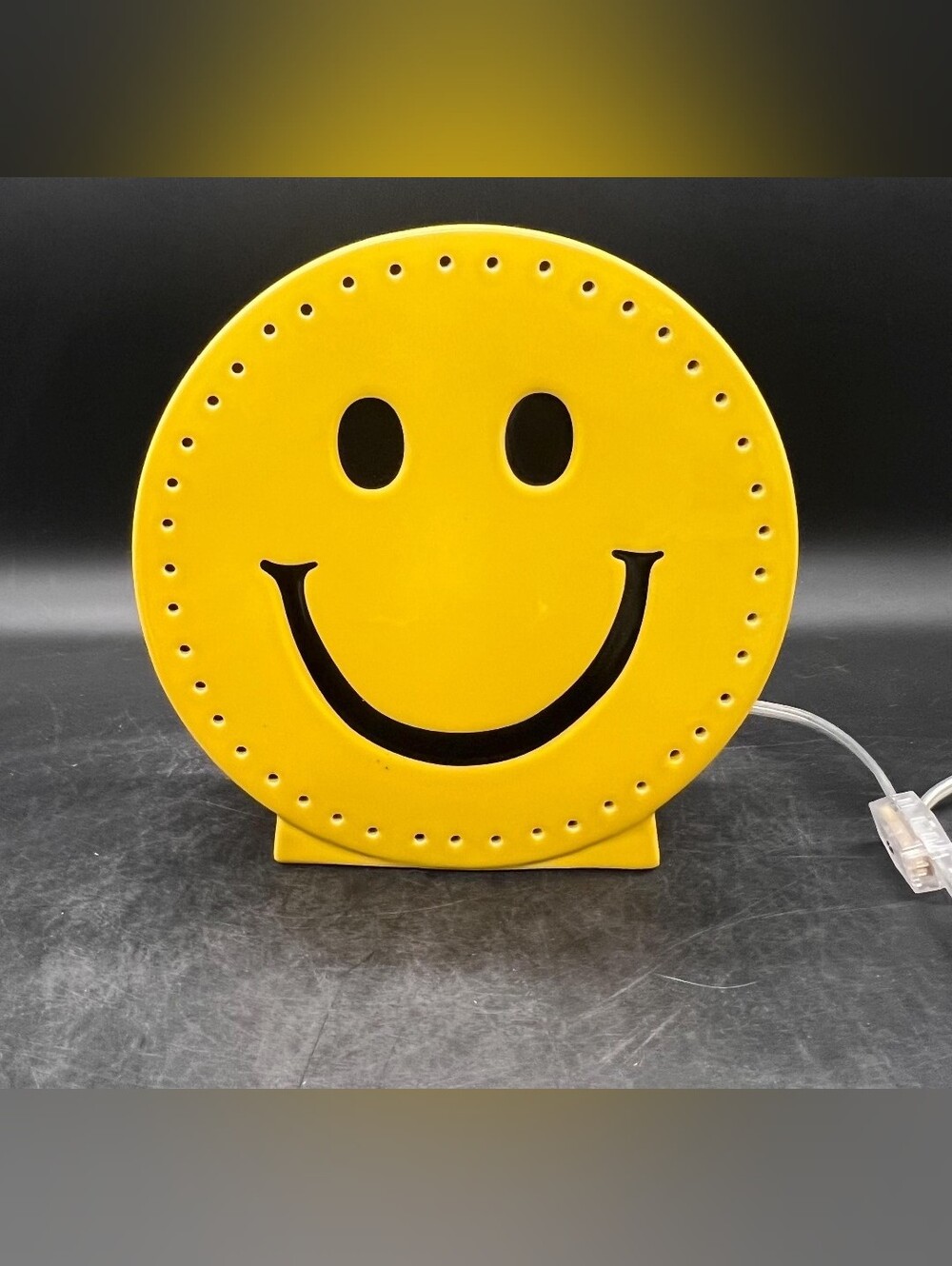 Vintage Classic Smiley Face Marquee-style Accent Lamp